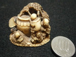 The boy Break the jar netsuke Norishige signed ２