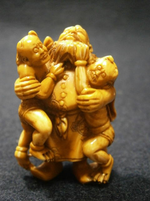 SHOKI THE DAMON KILLER AND TWO GOBLIN NETSUKE JPG01