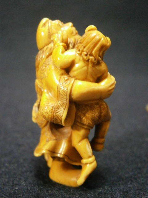 SHOKI THE DAMON KILLER AND TWO GOBLIN NETSUKE JPG05