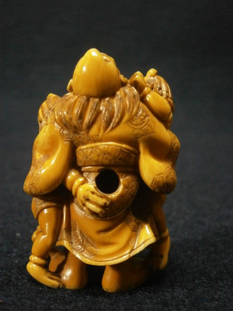 SHOKI THE DAMON KILLER AND TWO GOBLIN NETSUKE JPG08