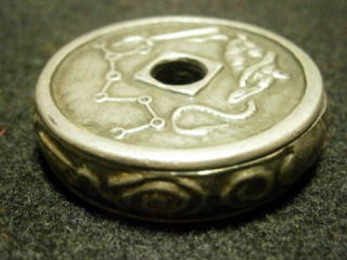 "AKAEBISUDO made by metal ancient Qian netsuke Netsuke 4